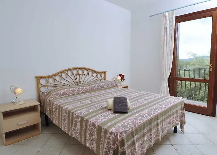 Lu Fraili Szálloda San Teodoro
